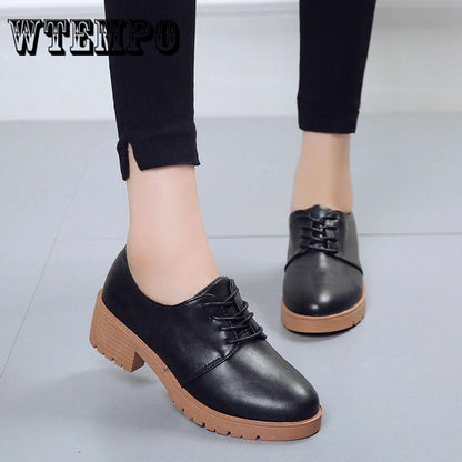 Women Brogue Shoes Woman Casual Women's Patent Leather Flats Shoes Lace Up Shinny Ladies Flat Shoes
