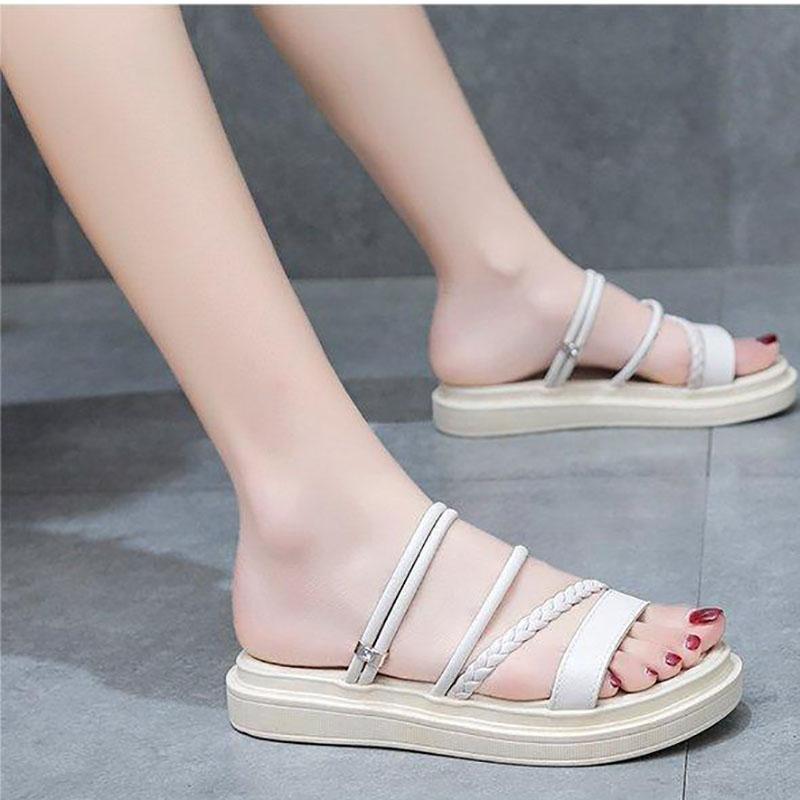 Summer Women's Sandals and Slippers Outer Wear Fashionable Sandals Flat-bottomed Shoes Two-wear Comfortable