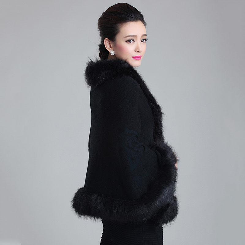 Autumn and Winter Imitation Fox Fur Coat Ladies Shawl Cloak Loose Large Size Short Fur Collar Cloak Thick