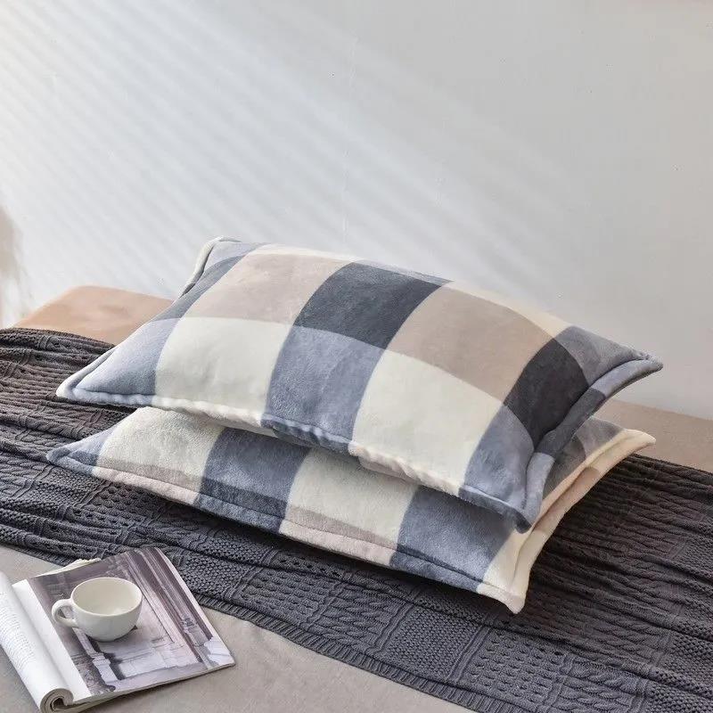 A Pair of 48cmx74cm Coral Velvet Pillowcase Thickened French Velvet Pillowcase Winter Bedroom Pillowcase