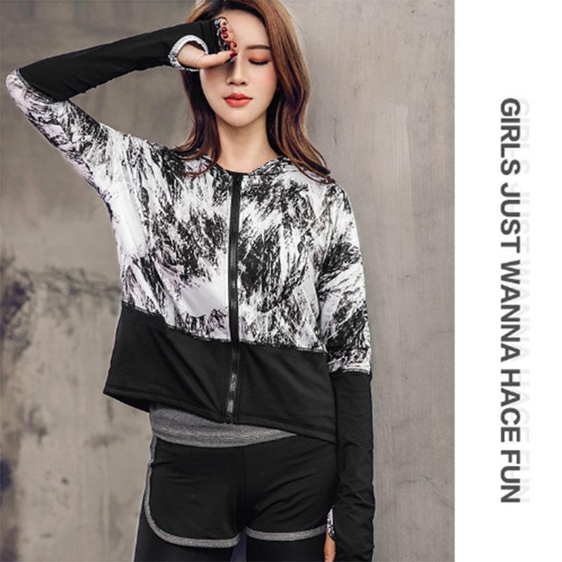 Spring and Summer Slim Yoga Clothes Suit Women's Gym Sports Running Loose Quick-drying Clothes