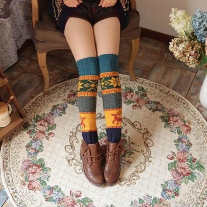 British Wind Torsion Paradise Deer Snowflake Socks Set Female Autumn and Winter Piles Bunch of Korean Version of The Legs Wearing Stovepipe