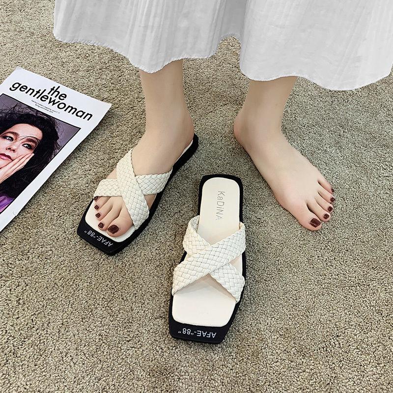 Wear Slippers Female Summer Version of The Seaside Holiday Beach Sandals and Slippers Female Cross Small Fragrance Slippers
