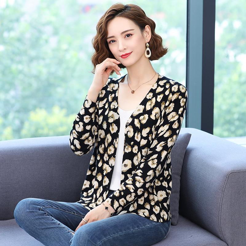 Autumn Winter Ladies Printed  Knit Cardigan Sweater Fashion V-neck Knit Jacket Woolen Sweater Coat