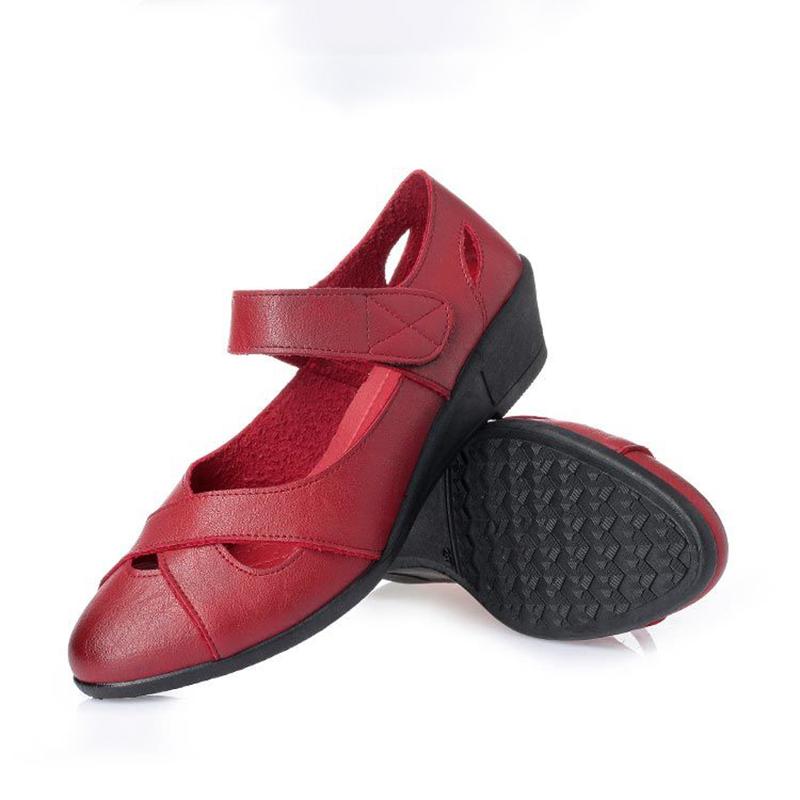 Summer Mom Sandals Casual Soft Bottom Middle-aged and Elderly Breathable Shoes for The Elderly Middle-aged Flat with Non-slip Outer Wear Women's Shoes