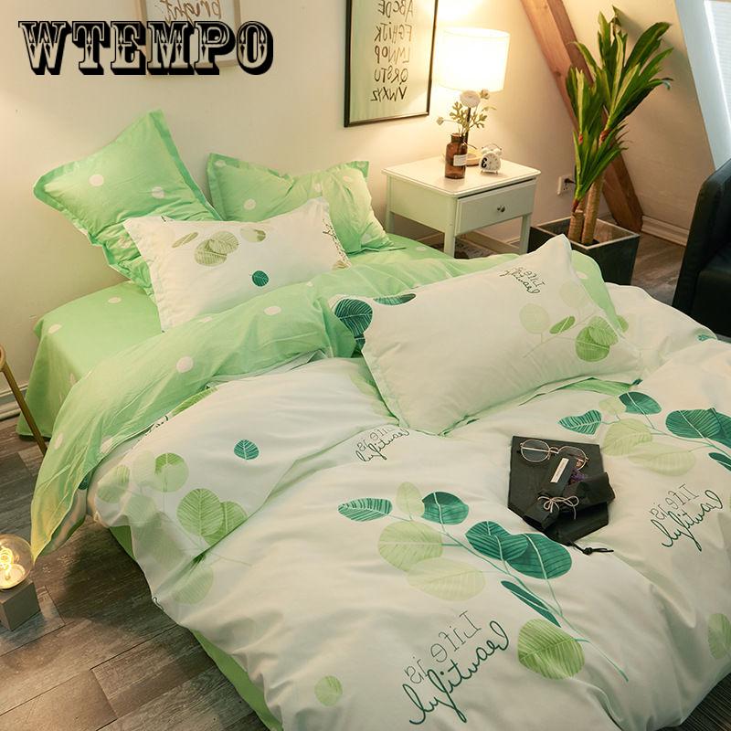 Four-piece Set of Bedding Comfortable and Simple Dormitory Supplies