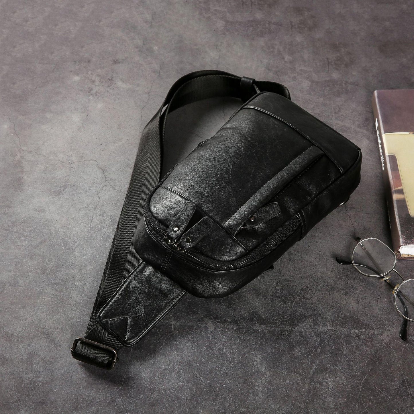 Chest Bag Black Men Waterproof Multi-pocket Crossbody Outdoor Sports and Fitness Shoulder Bag
