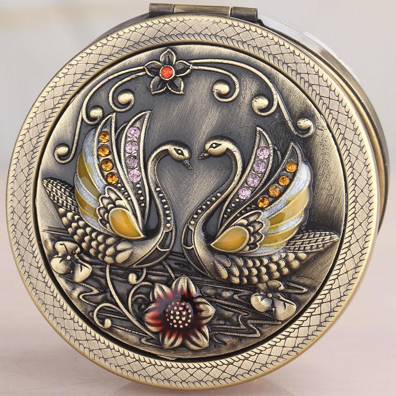 Retro European Foldable Round Shape Makeup Mirror Ladies Collapsible Portable HD Thin and Light Must-have Makeup for Travel Appointment Small Mirror