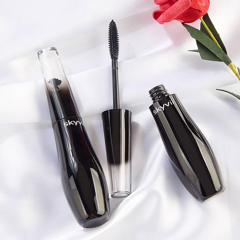 Mascara Waterproof, Sweatproof and Colorless Extended Encryption Does Not Dirt Sweatproof outfit