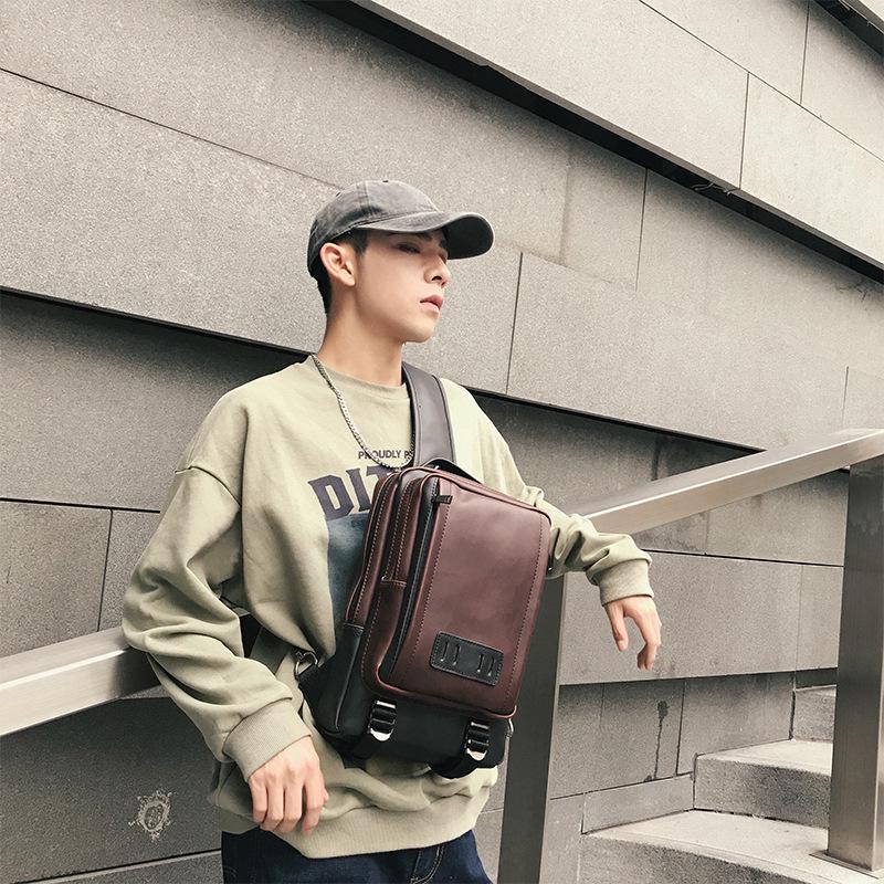 Chest Bag Men's Brown Multi-layer Zipper Large Capacity Messenger Bag Outdoor Sports Shoulder Bag