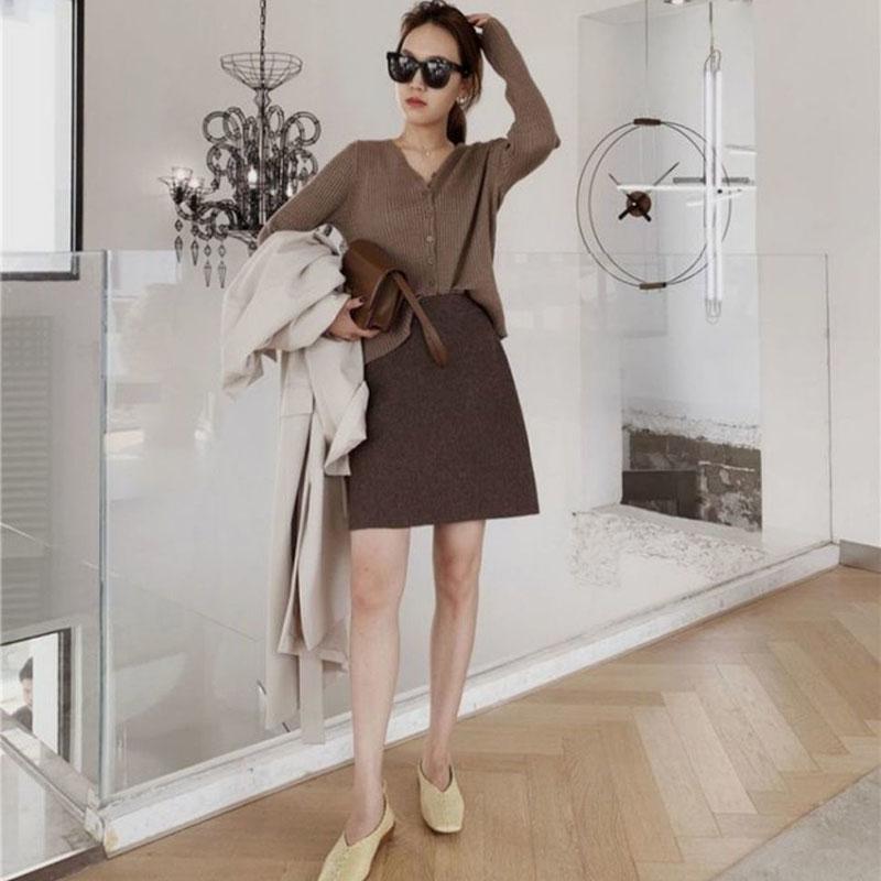 Autumn and Winter Fashion Sweater Pure Color Casual Knitted Jacket V-neck Young Women Cardigan Sweater