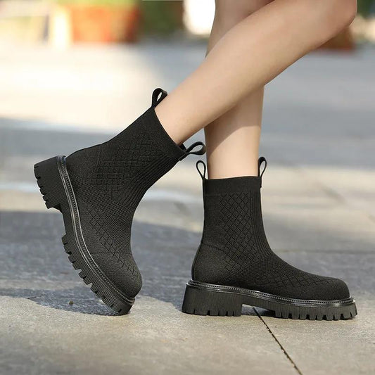 2021 Autumn Winter New Couple Socks Shoes Women Thick-soled Casual Large Size Net Red Knitted Short Boots Women