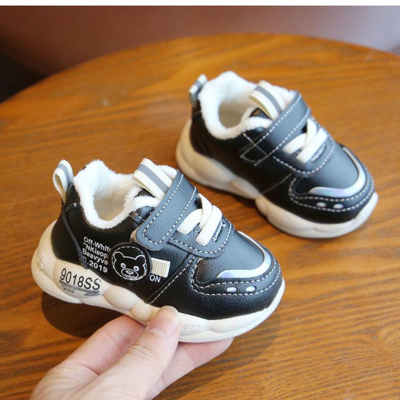 Winter 0-2 Years Old Soft Soled Men's and Women's Treasure Walking Shoes Plush Warm Leather Children's Casual Shoes Anti Slip Children's Sports Shoes