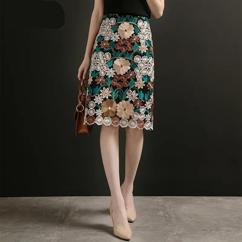 Exquisitely Floral Embroidered Water-soluble Lace Skirt Women's Knee Skirt High-quality Mesh Bag Hip A-line Skirt Retro Pattern Mid-length Skirt