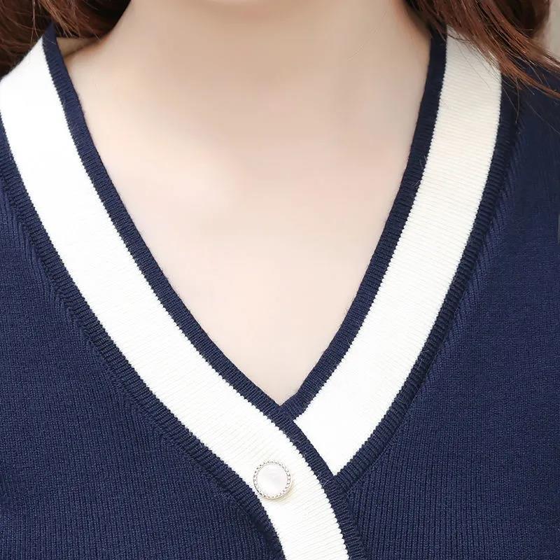 The Skirt Is Feminine and Thin Black Fake Two-piece Mesh Stitching Knitted Dress V-neck Long-sleeved Mesh Skirt Waist and Thin