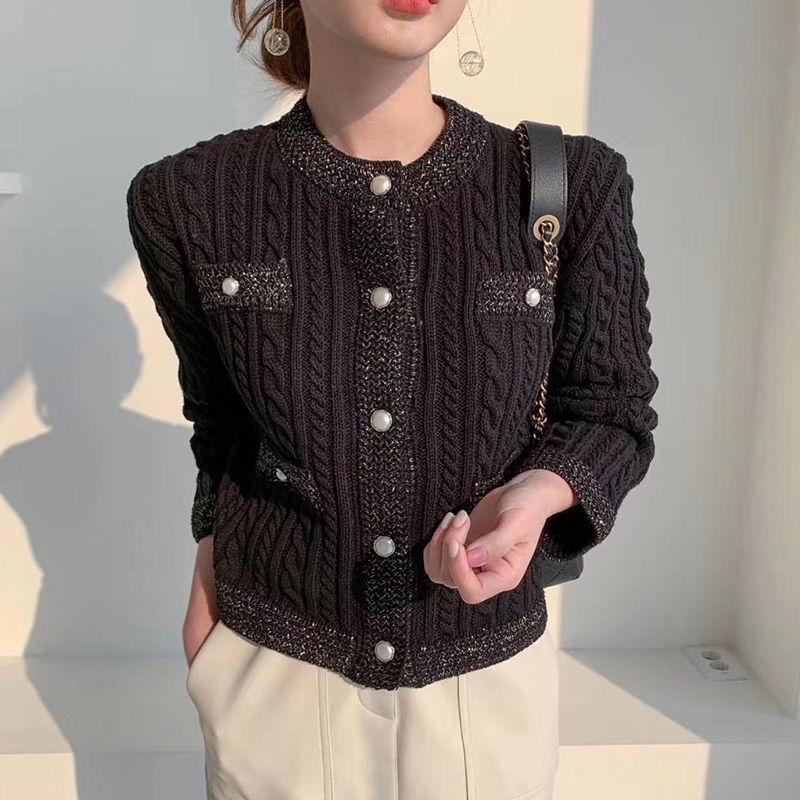 Women's Short Knitted Cardigan Autumn Winter Solid Color Sweater Coat Women's Pearl Button Twist Knit Top Cardigan Sweaters with Pockets