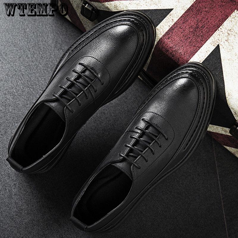 Summer Casual Shoes Men's Retro Carved Shoes In The Formal British Pointed Shoes