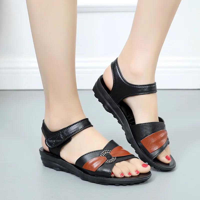 Women's Summer Sandals Waterproof Non-slip Soft Bottom Wear-resistant Breathable Mother Sandals