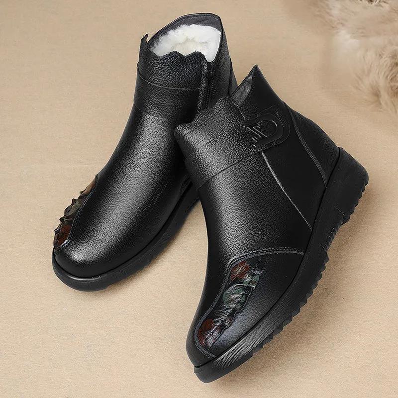 Cotton Shoes Women's Winter Warmth and Velvet Soft-soled Short Boots Middle-aged and Elderly Leather Shoes