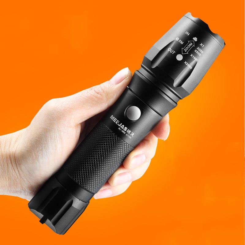 P70 Flashlight Strong Light Rechargeable Ultra-bright Long-range Special Forces Field Outdoor Household Xenon Small Led Light