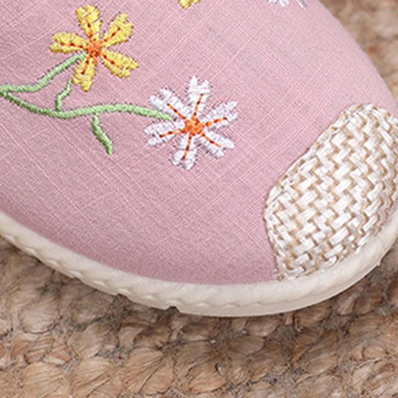 Women's Old Beijing Breathable Cloth Shoes Canvas Flat Soled Non Slip Casual Shoes