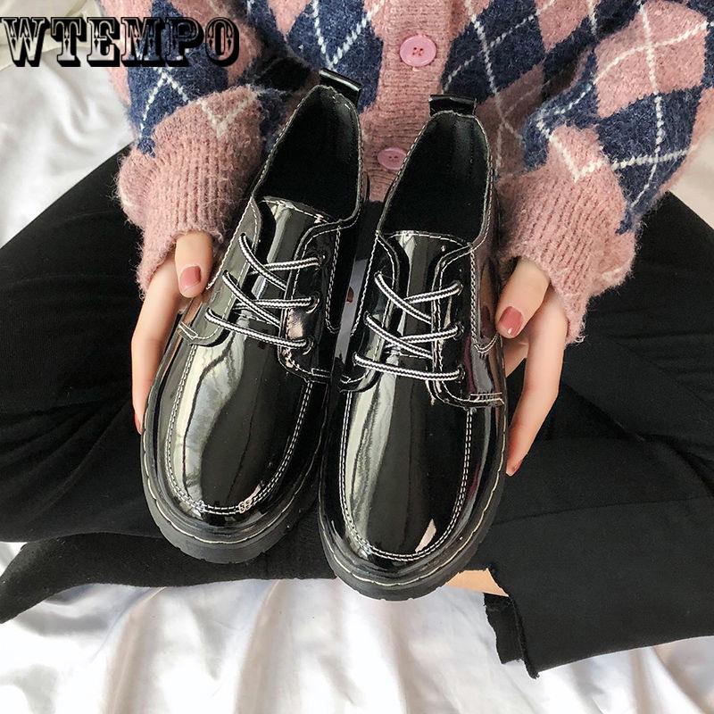 Loafers Women Leather Round Toe Wingtip Glazed Shoes Patent Leather Brogue Flats