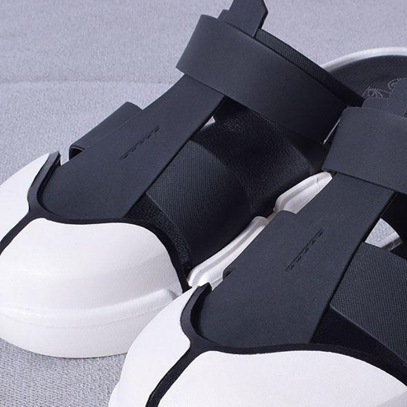 Men's Sporty Sandals for Driving Outside Drifting on The Beach Breathable Hole Shoes Slippers