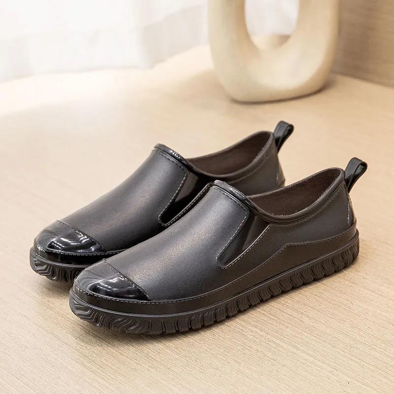 Pumps Ladies Anti-Slip Water Shoes Short Tube Car Wash Kitchen Work Rain Boots Flat Bottom Wear-resistant Embossed Design