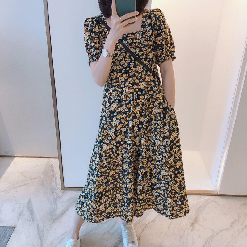 Spring and Summer Women's Floral Dress Square Collar A-line Skirt Sweet Daisy Tuck The Waist Show Good Figure