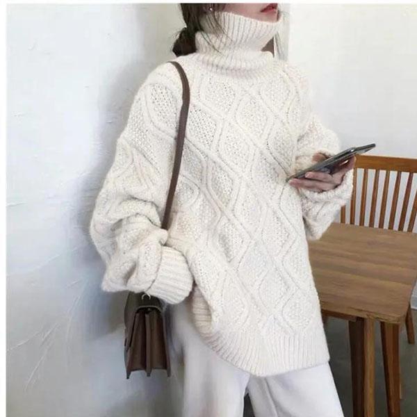 Korean Version of The Thick Solid Color Twist Turtleneck Sweater for Girls In Winter Warm and Sweet Sweater