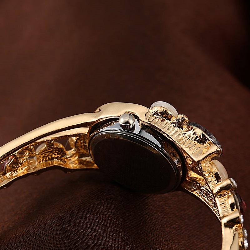 Diamond Alloy Flower Women's Bracelet Watch Carved Rhinestone Bracelet Watches Retro All Match Wrist Watches