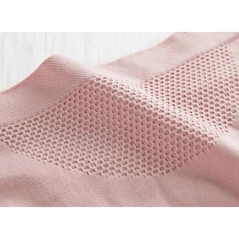 4 Pcs Women's cotton Mid-waist solid Warm belly Underwear Cotton Stalls Hips seamless panties Lower Abdomen Slimming Postpartum Breathable Underwear