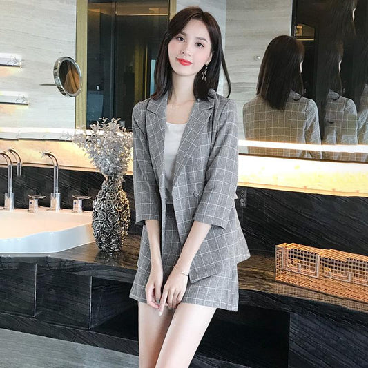 Large Size Plaid Suit Women's Summer Shorts Long-sleeved Jacket Two-piece Casual Jacket Work Clothes Ladies Casual Suit Suit