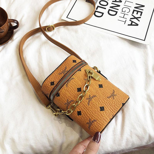 Net Red Small Bag Female Korean Fashion Mobile Phone Bag Super Fire All-match Chain Shoulder Messenger Bag