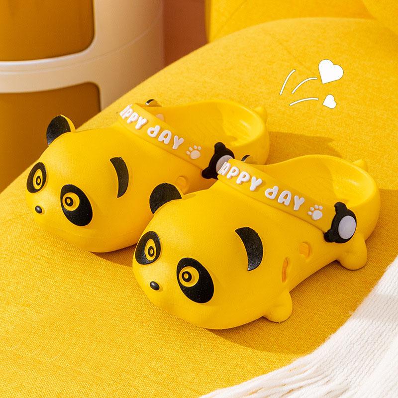 Kid Sandals and Slippers Summer Cartoon Panda 1-4 Years Old Children's Outdoor Slippers Boys and Girls Non-slip Slippers