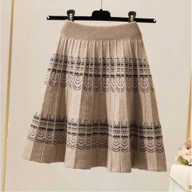 Ladies Autumn and Winter Short Skirts Fashion Knitted Skirts High Waist A-line Skirt Retro Pleated Skirt Little Black Skirt Wool Umbrella Skirt