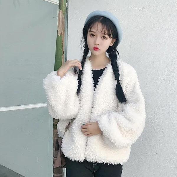 Autumn and Winter Women's Loose Short Lamb Wool Cardigan Jacket Student Warm Wool Long-sleeved Outer Jacket