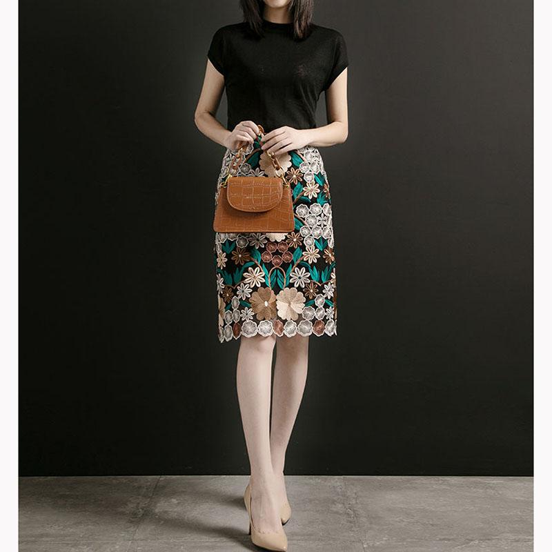 Exquisitely Floral Embroidered Water-soluble Lace Skirt Women's Knee Skirt High-quality Mesh Bag Hip A-line Skirt Retro Pattern Mid-length Skirt
