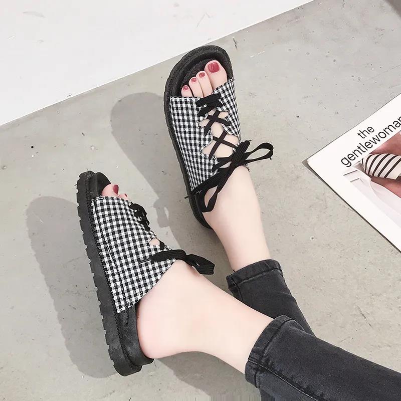 Roman Style Slippers Female Korean Version of The Society Wear Flat Sandals and Slippers Female Students All-match Summer Beach Shoes