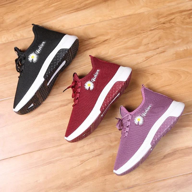 Old Beijing Ladies' Cloth Shoes Summer Breathable Mesh Sneakers Fashion Leisure Walking Shoes