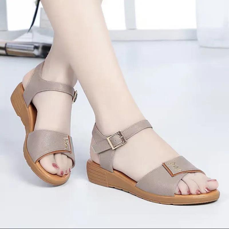 Leather Sandals Women's Summer Flat Low-heeled Soft-soled Non-slip Middle-aged and Elderly Young Ladies Sandals