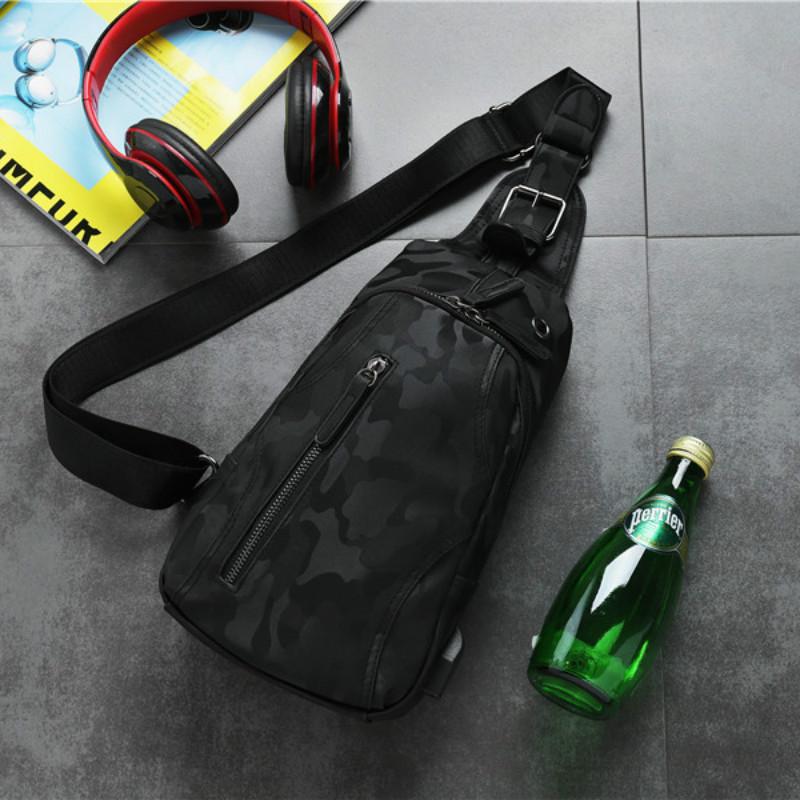 Chest Bag Men's Multi-layer Zipper with Headphone Hole Messenger Bag Outdoor Sports Shoulder Bag
