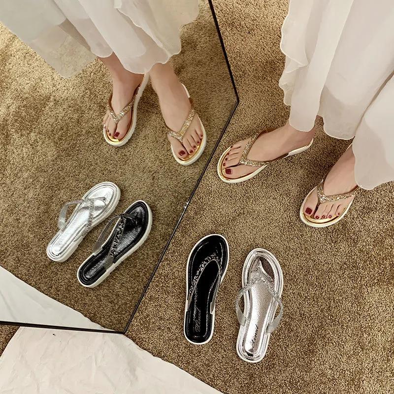 Flip-flops Female Summer Wear Korean Fashion All-match Sandals and Slippers Rhinestone Personalized Flip-flops Non-slip Beach Shoes