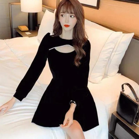 Black Velvet Short Skirt with Puff Sleeves High-end Autumn and Winter Long-sleeved Retro Round Neck Hollow Inner Dress