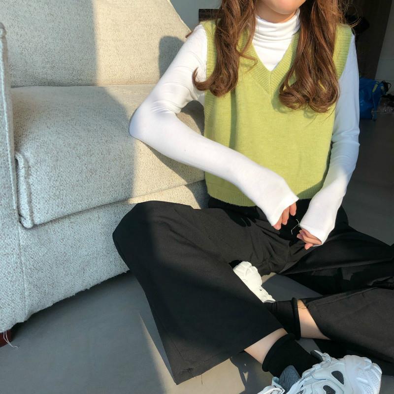 Spring and Autumn Fashion Vest Sweater Waistcoat Short Vest Knitted Simple Female Jacket