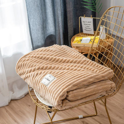 Skin-friendly Flannel Blanket Warm Napping Leisure Blanket Towel Blanket Single Double Summer Thin Blanket