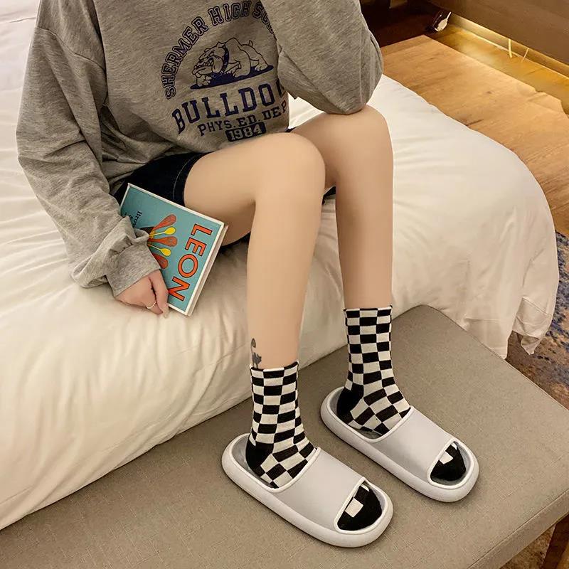 Couple Stepping on Shit Feeling Slippers Female Summer Indoor and Outdoor Wear Household Bathroom Bath Non-slip Deodorant Thick Bottom Sandals Male