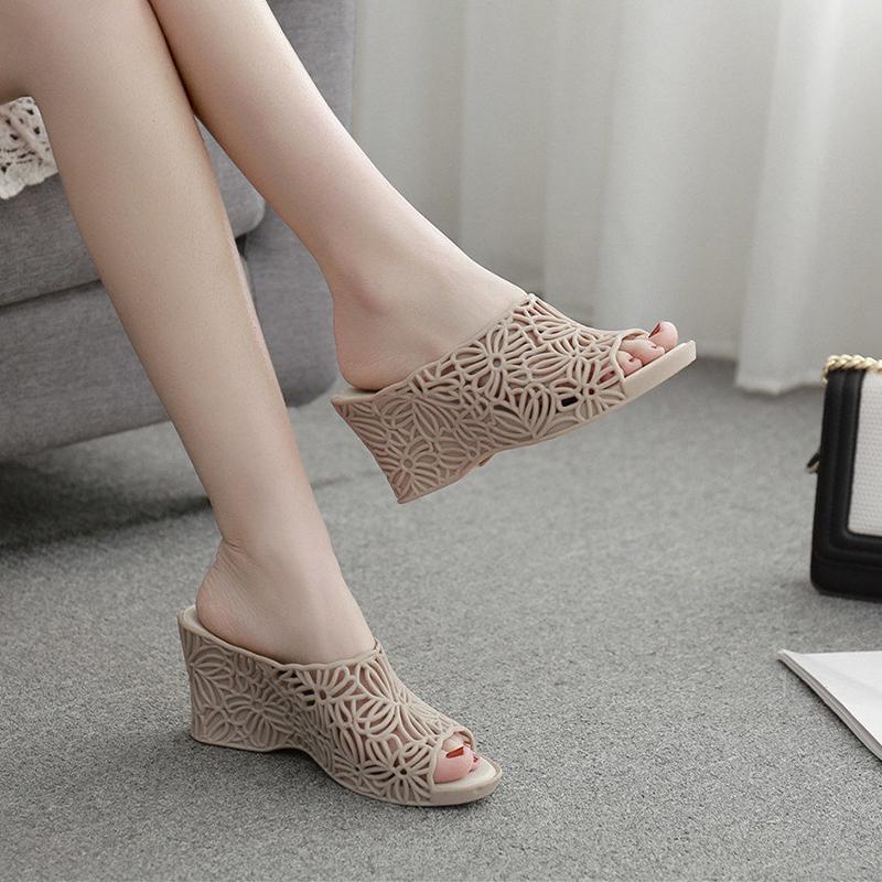 Summer Ladies Crystal Thick Bottom Wedges Plastic Sandals Jelly High-heeled Crystal Fashion Mother Non-slip Sandals One Size Smaller