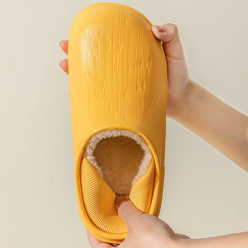 Women's Warm and Comfortable Flat Cotton Shoes In Winter Waterproof and Velvet Padded Non-slip Shoes