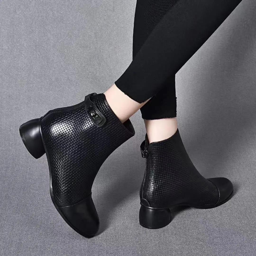 Winter Thick-heeled Warm and Comfortable Martin Boots Short Tube Non-slip Plus Velvet Soft Leather Women's Cotton Shoes
